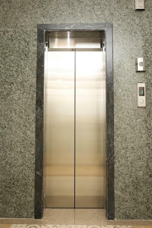 Sarovar Residency Serviced Apartment Hotel Jawlakhel Esterno foto